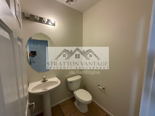 Building Photo - 3865 W Ashton Dr