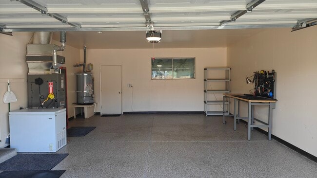 Building Photo - 1521 E Robinson St