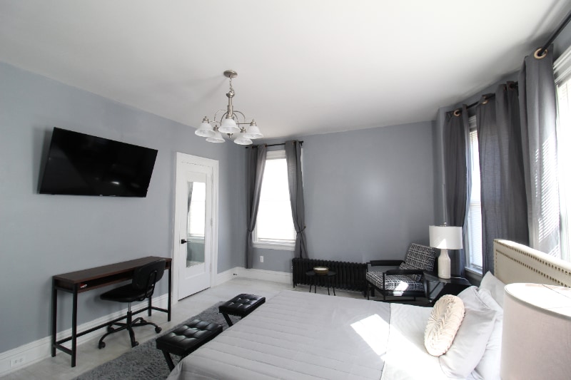 Building Photo - 800 Monroe Ave