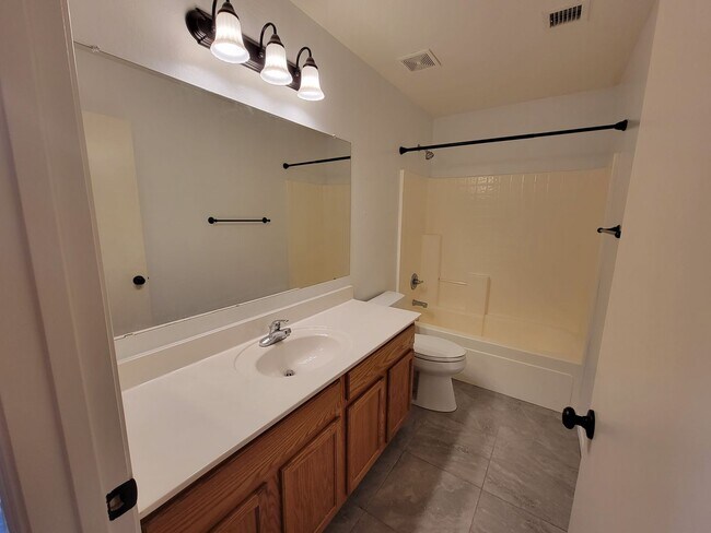 Building Photo - 14862 W Aster Dr