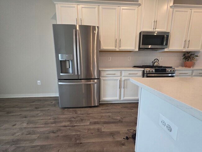 Building Photo - 1717 Autumn Maple Leaf Dr