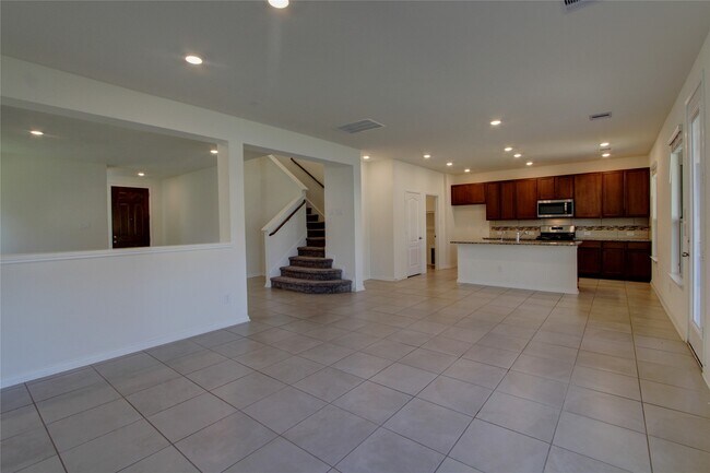 Building Photo - 4006 Shady Palmetto Dr