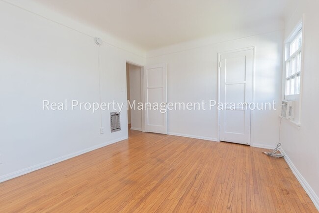 Building Photo - 1460 Orange Grove Ave