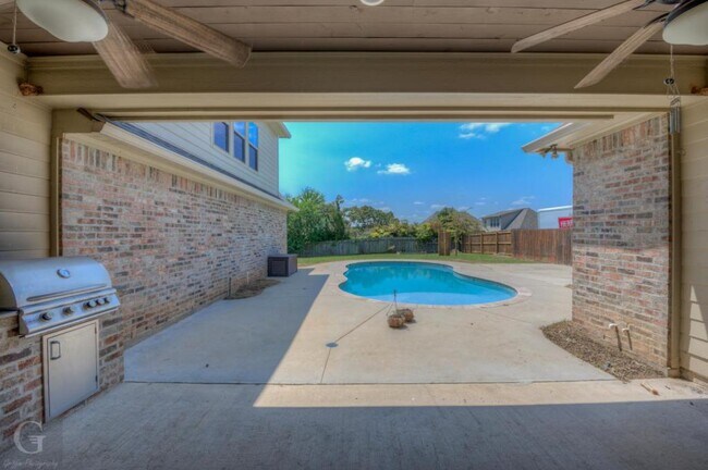 Building Photo - 3038 Sagefield Ln