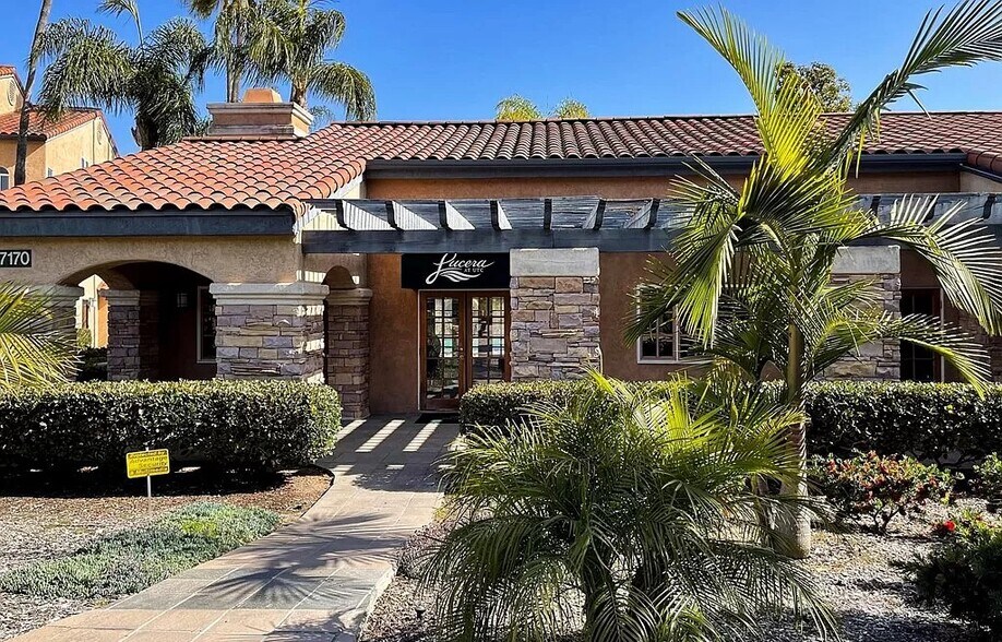 Building Photo - 7190 Shoreline Dr
