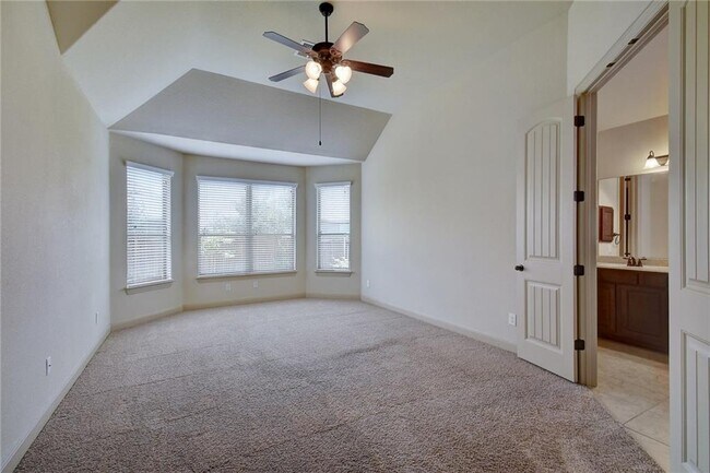 Building Photo - 645 Clear Springs Hollow
