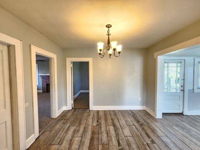 Building Photo - CandlerLong Term Rental