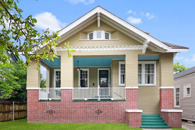 Building Photo - 4327 Canal St