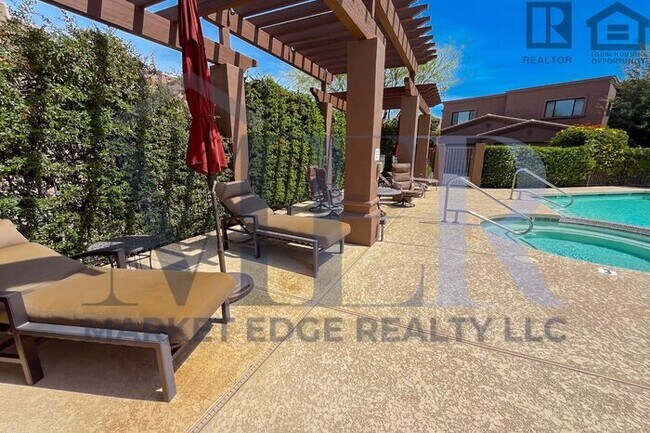 Building Photo - 3Bed/2.5Bath Townhouse w/2 Car Garage in Carefree! $399 MOVE-IN SPECIAL! Move-In Ready on 4/9/2026!