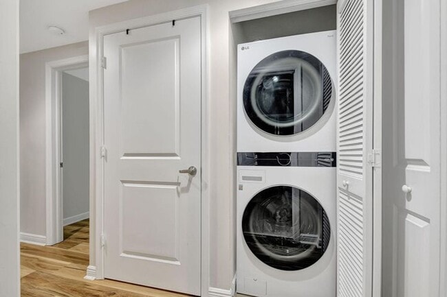 Building Photo - 350 N Federal Hwy