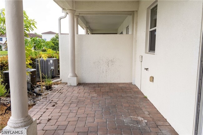Building Photo - 7029 Ambrosia Ln