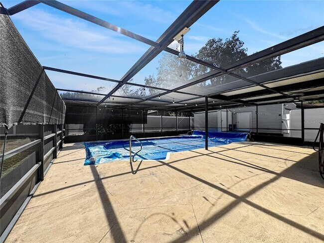 Building Photo - 1003 County Rd 17A W