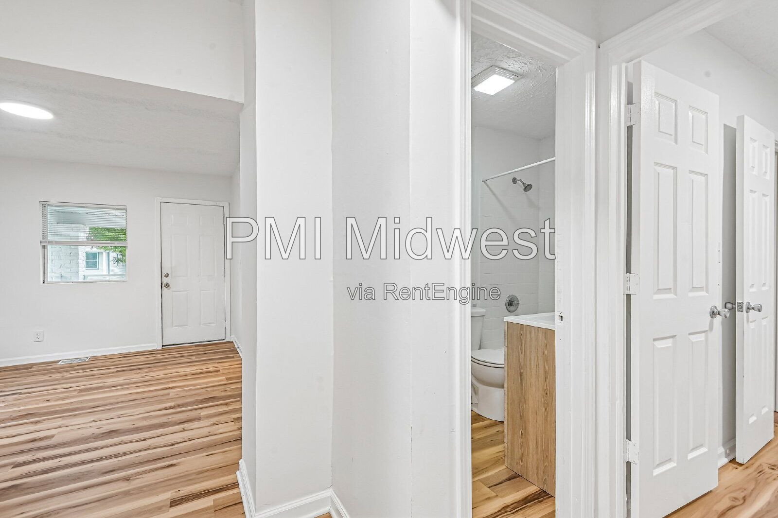 Building Photo - 3118 W 9th St