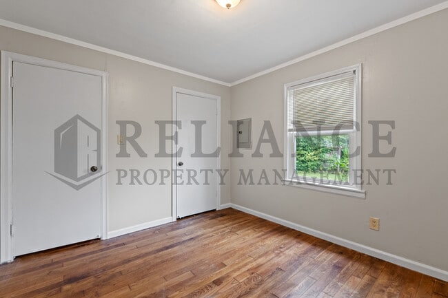 Building Photo - 1523 Matlock Dr