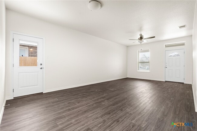 Building Photo - 5121 Rose Petal Ct
