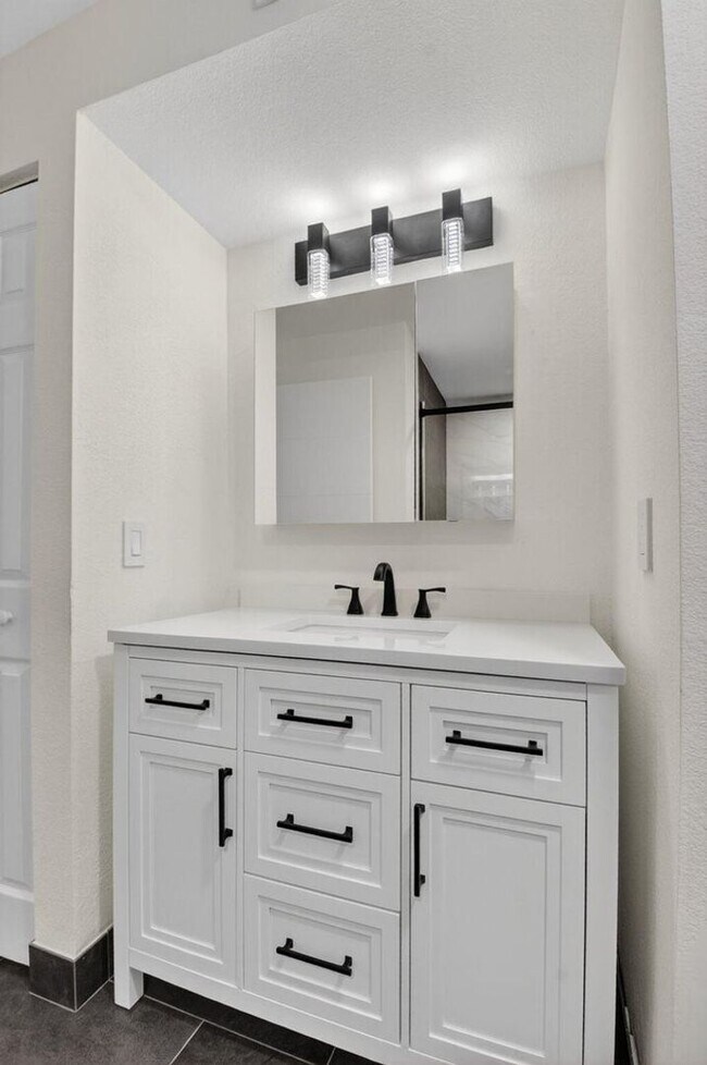 Building Photo - 1825 Palm Cove Blvd