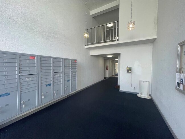 Building Photo - 2029 NW 46th Ave