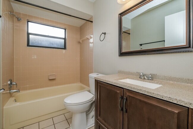 Building Photo - 4715 Whitetail Ln