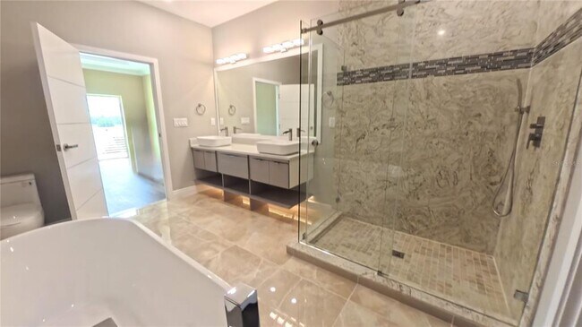Building Photo - 1835 Brentwood Ct