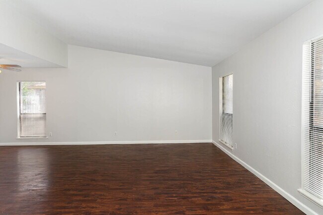 Building Photo - Charming 3-Bedroom Home in Fort Worth