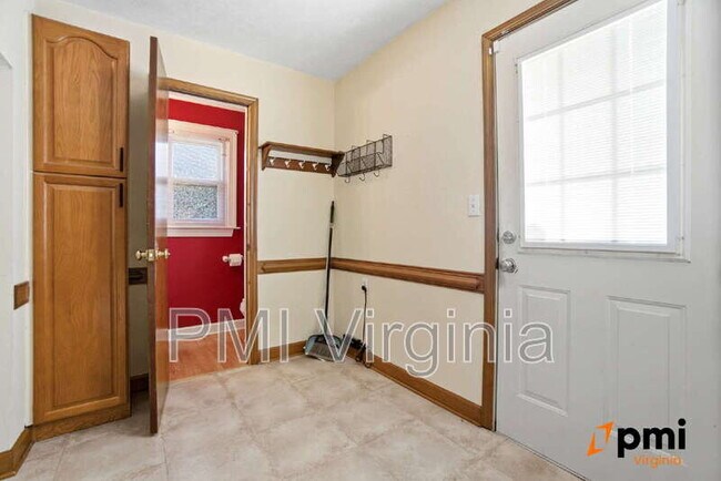 Building Photo - 436 Longleaf Rd