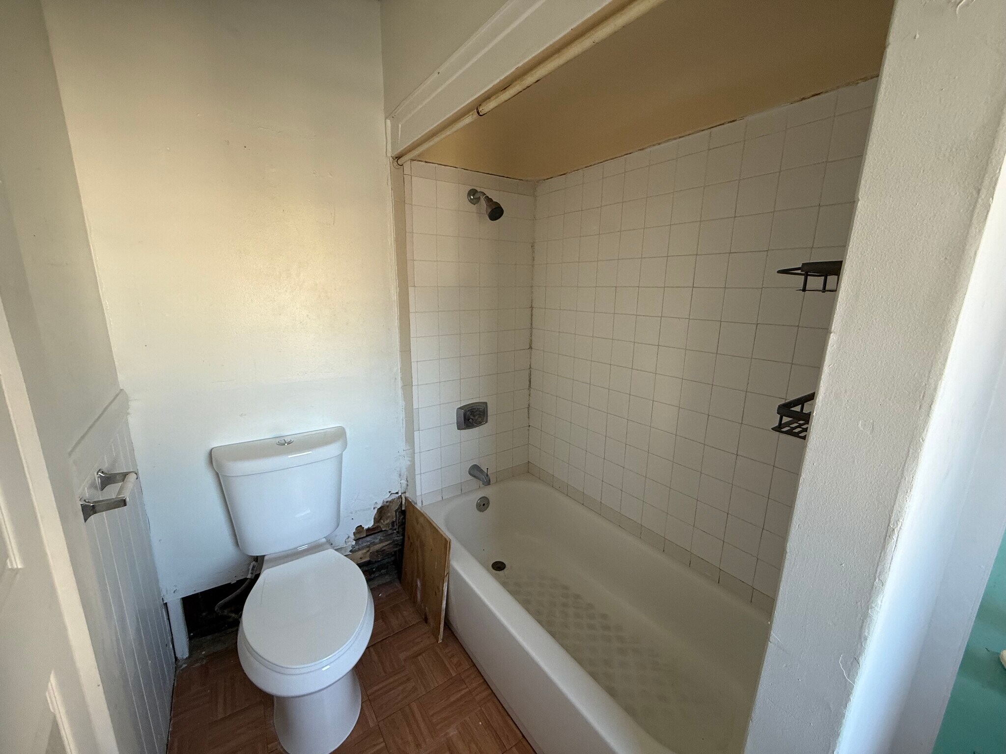 Building Photo - 115 Britannia St