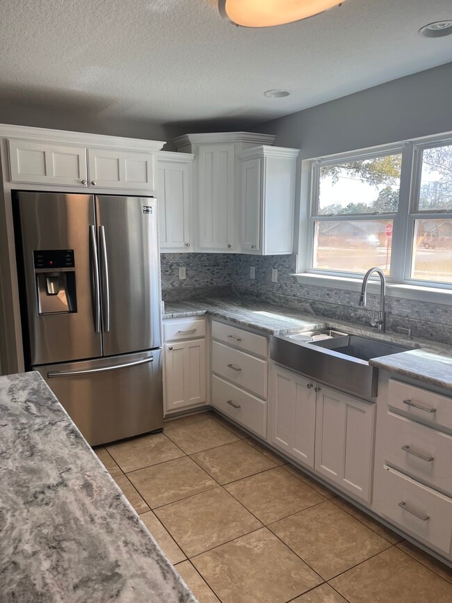 Building Photo - 701 Sarazen Dr