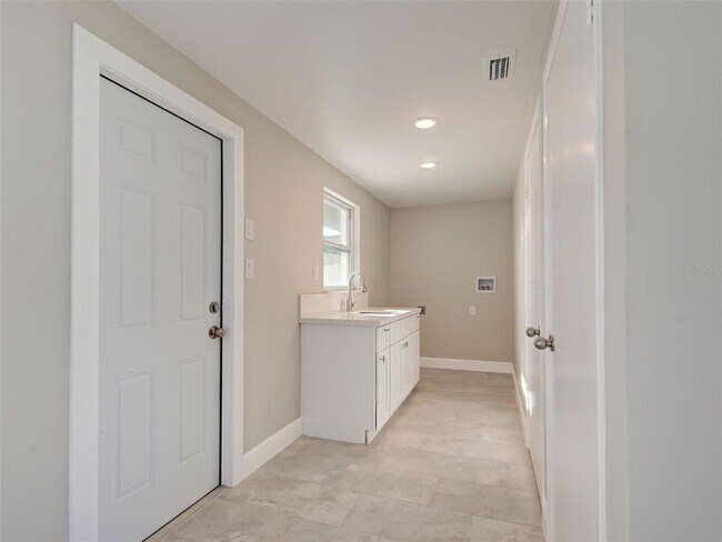 Building Photo - 4342 Ewing Cir