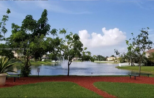 Building Photo - 4860 SW 161st Ln