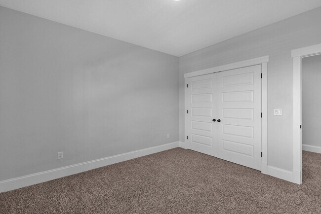 Building Photo - Luxury North Salt Lake Home with Mountain Views, Office & Fully Fenced Yard