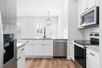 Building Photo - 17008 Wind Chime Dr