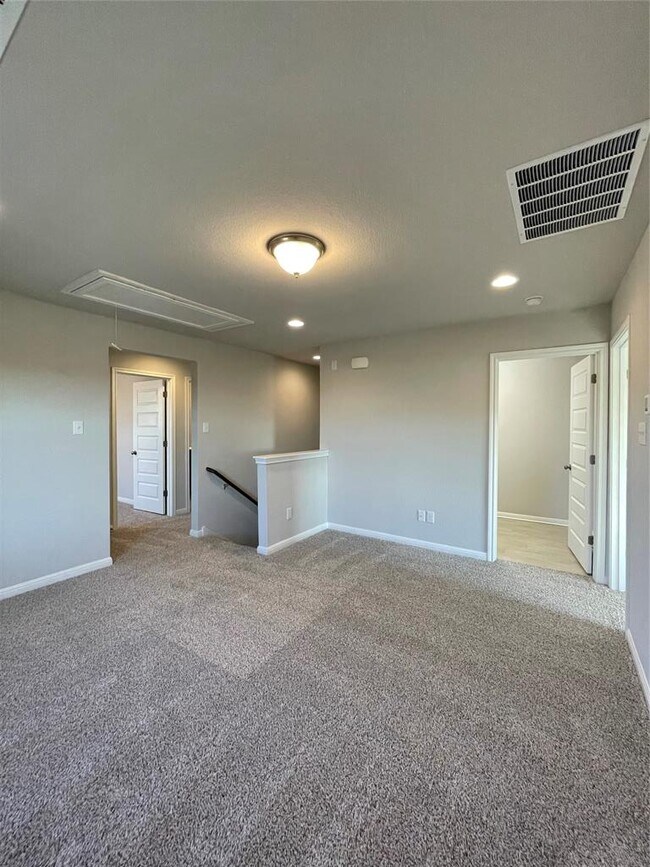 Building Photo - 125 Old Stage Coach Rd