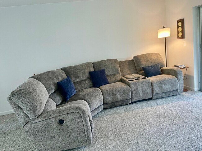 Building Photo - 117 Lake Terrace