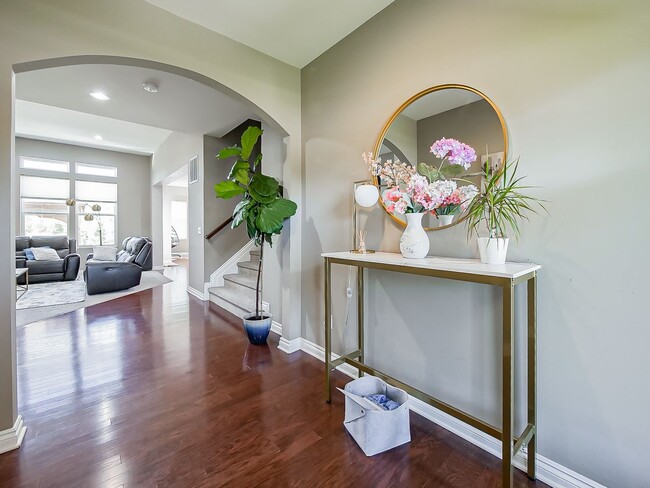 Building Photo - AVAILABLE NOW! Stunning South Lyon Home wi...