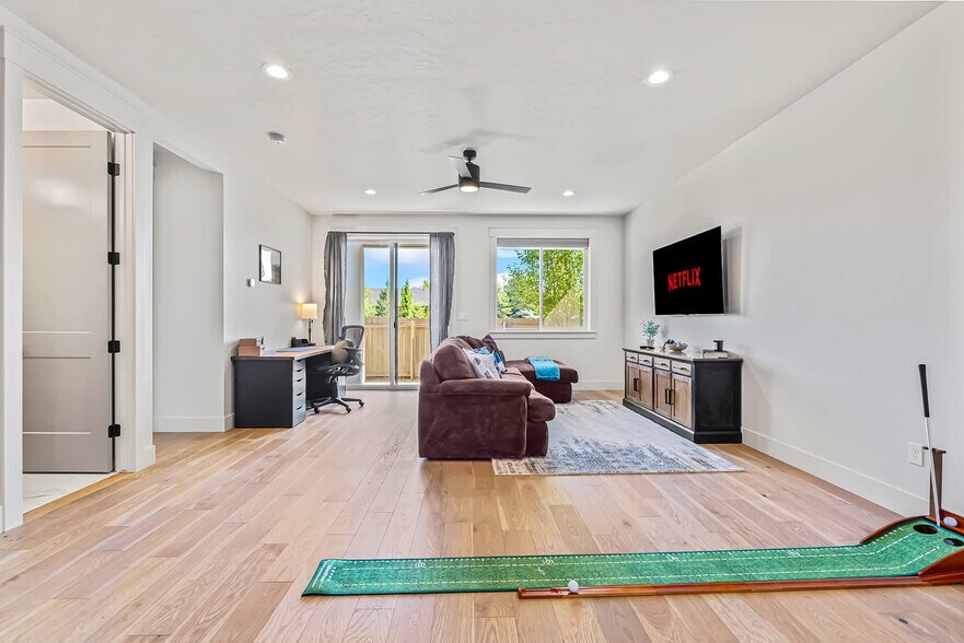 Building Photo - 6389 W Bluebird Ln