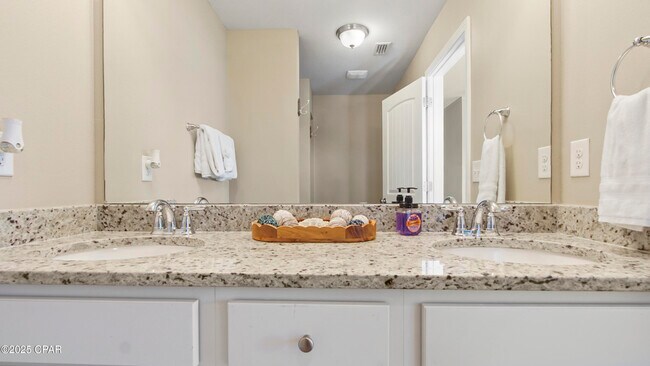 Building Photo - 7467 Shadow Lake Dr