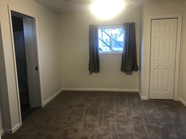 Bedroom - 39 S 5th Ave
