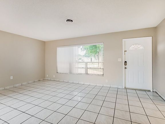 Building Photo - 7301 Tropicana St
