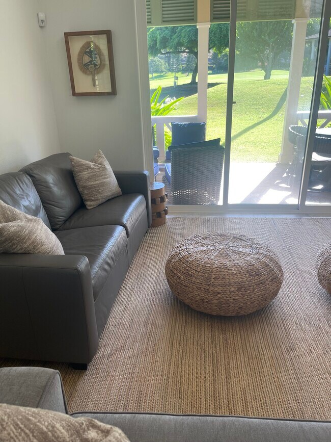 Building Photo - 1102-1102 Olani St