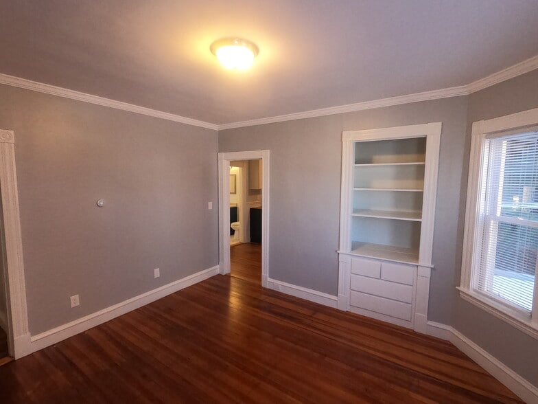 Living Room - 9 Mt Vernon St