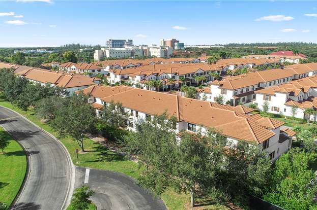Building Photo - 15800 Portofino Springs Blvd