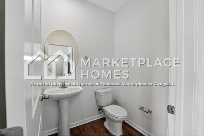 Building Photo - 1675 Pebblestone Ct