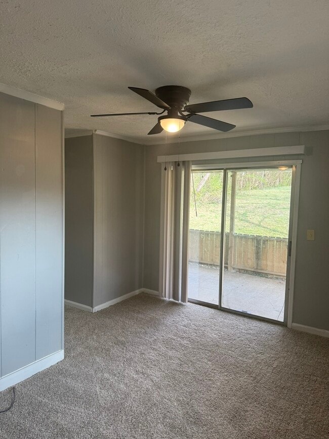 Building Photo - 1515 Rosedale Ave