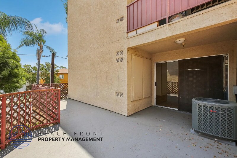 Building Photo - 1602 N Ross St