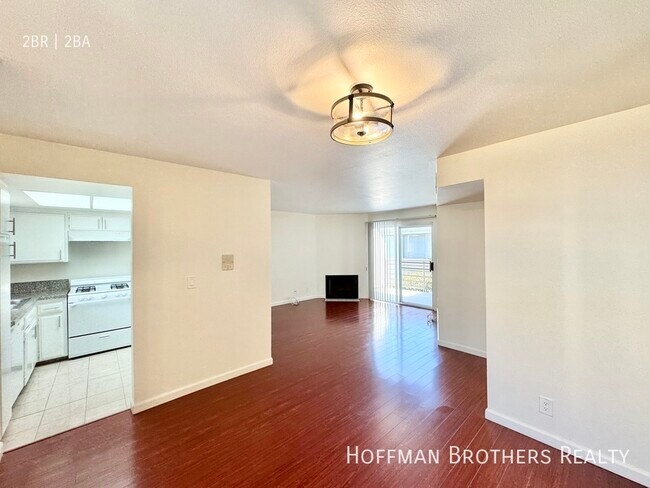 Primary Photo - 937 10th St
