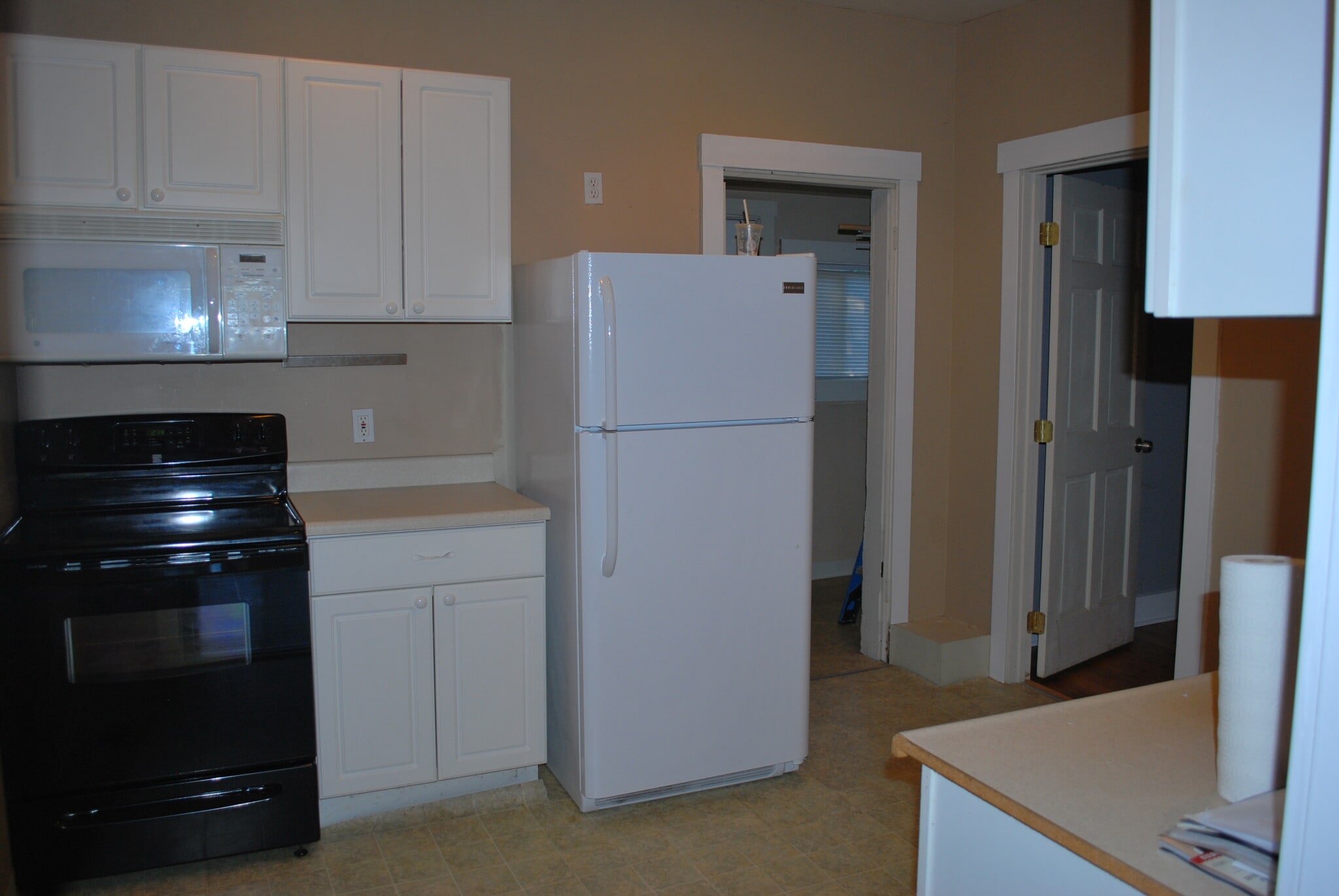 Building Photo - 6027 6th Ave NE