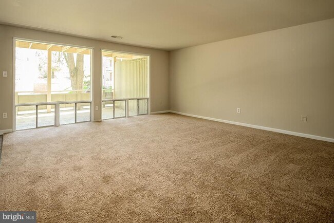 Building Photo - 7147 Donnell Pl