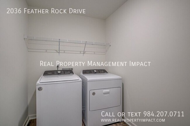 Building Photo - 2036 Feather Rock Dr