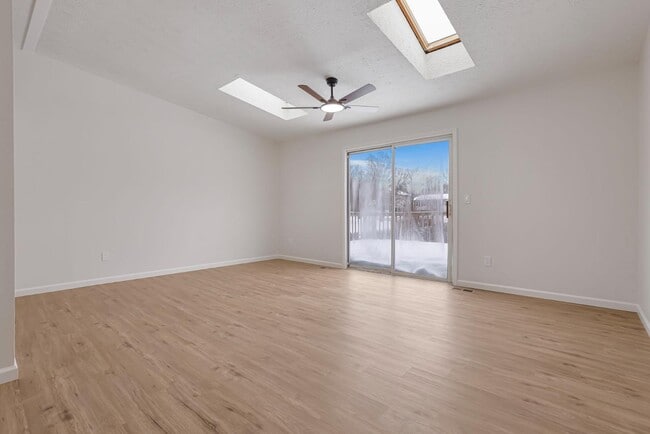 Building Photo - 8408 Covered Wagon Ct