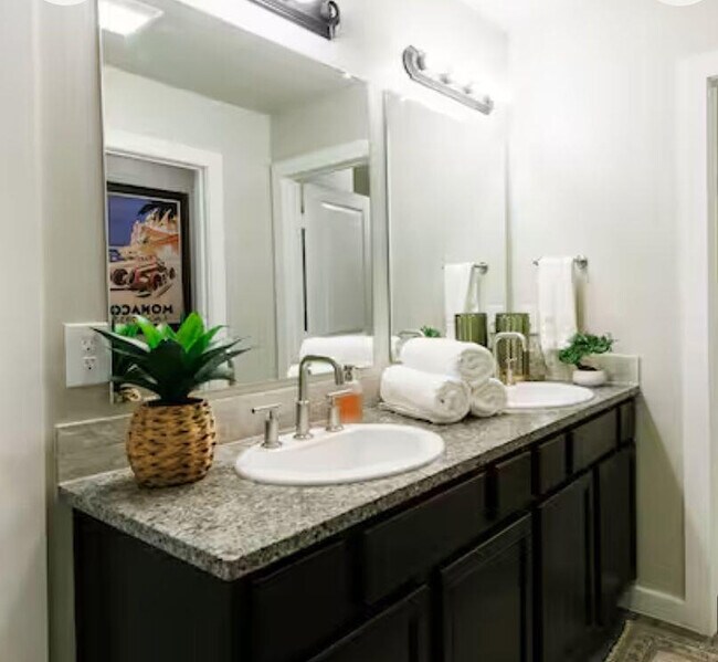 Building Photo - 2016 132nd St